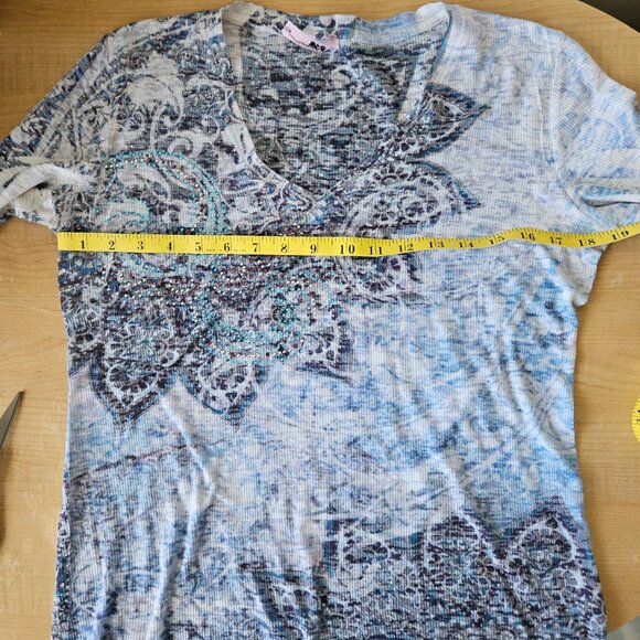 Kiara Aqua Embellished V-Neck Long Sleeve Top M โ Boho Blue Paisley - Picture 6 of 8